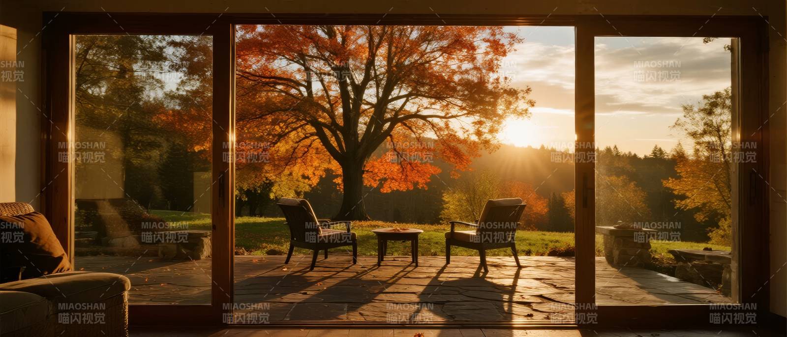 秋日暖阳庭院景图片