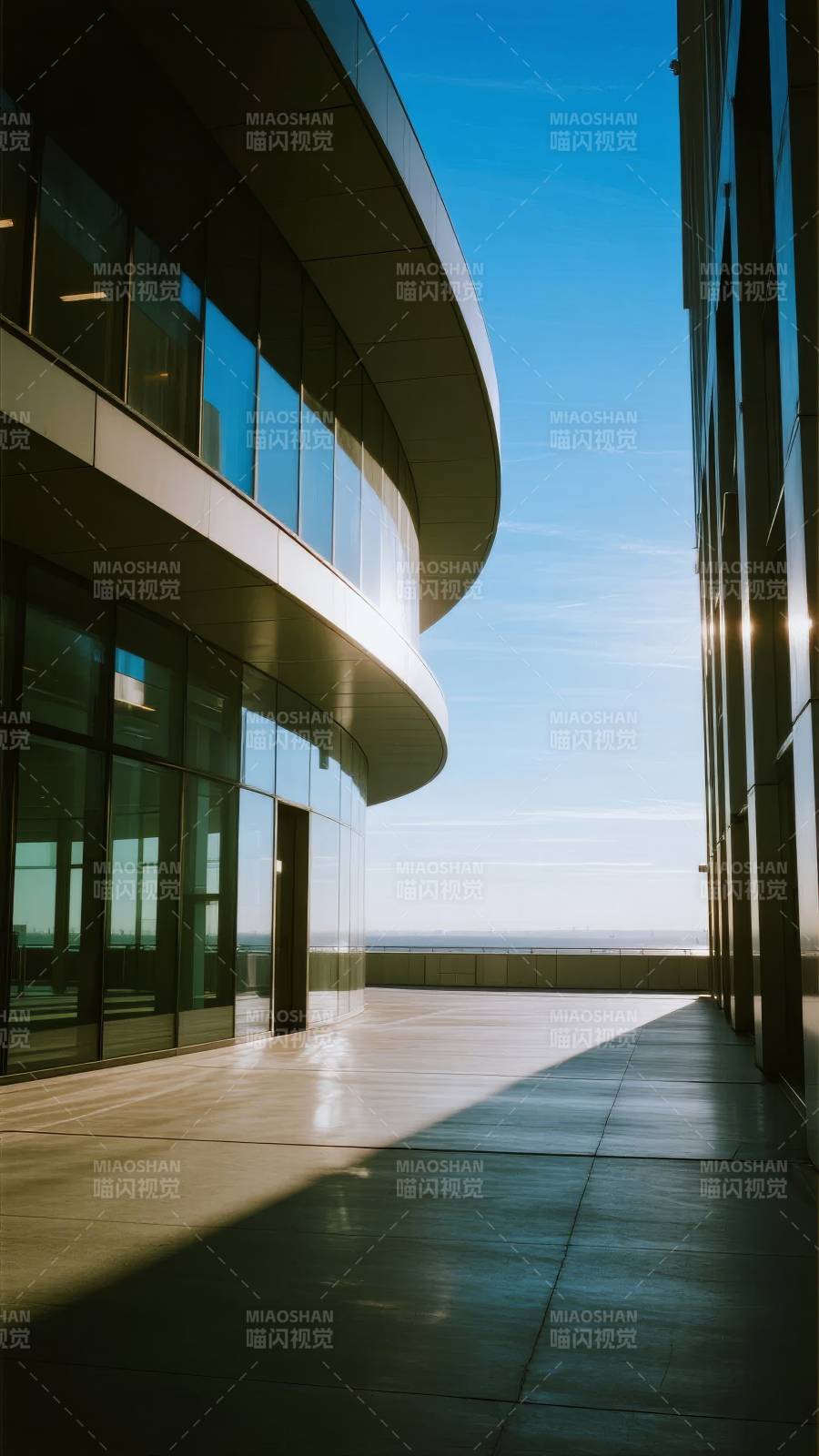 现代建筑光影交错图片