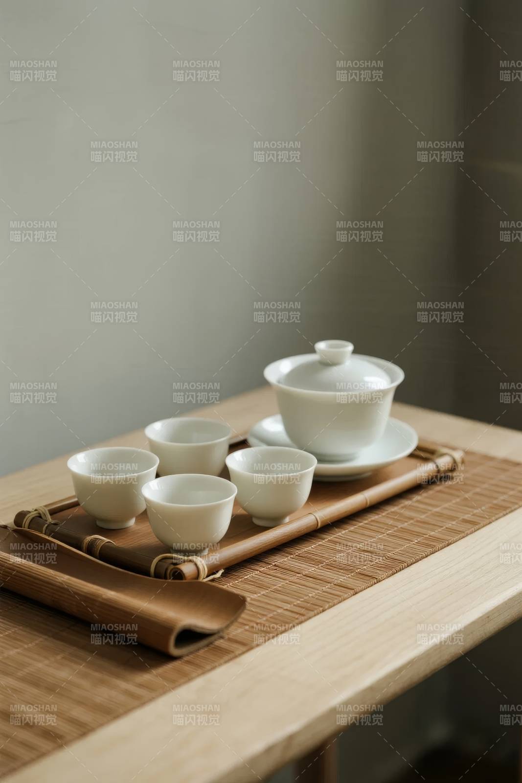 茶具静置 雅致悠然图片