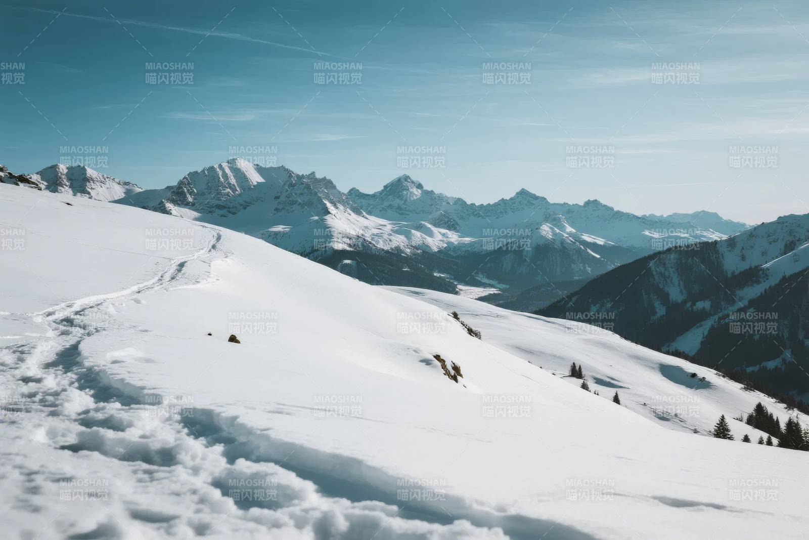 雪山壮丽景色图片