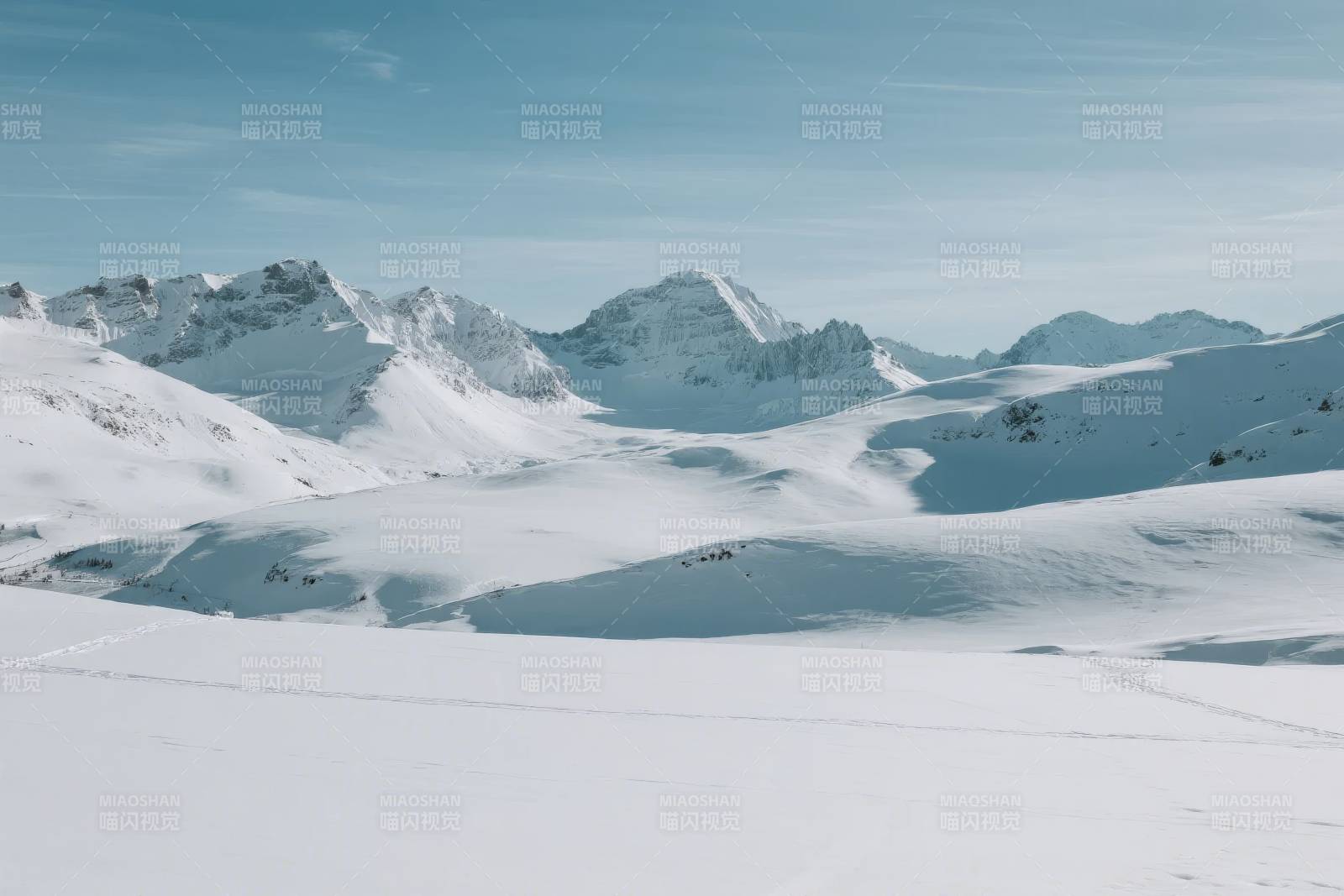 雪域高山风光图片