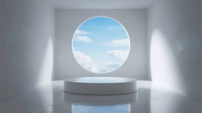 圆窗映蓝天图片