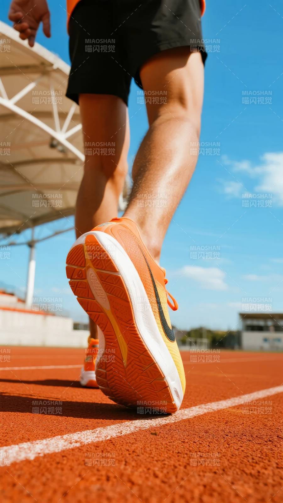 奔跑的脚步图片