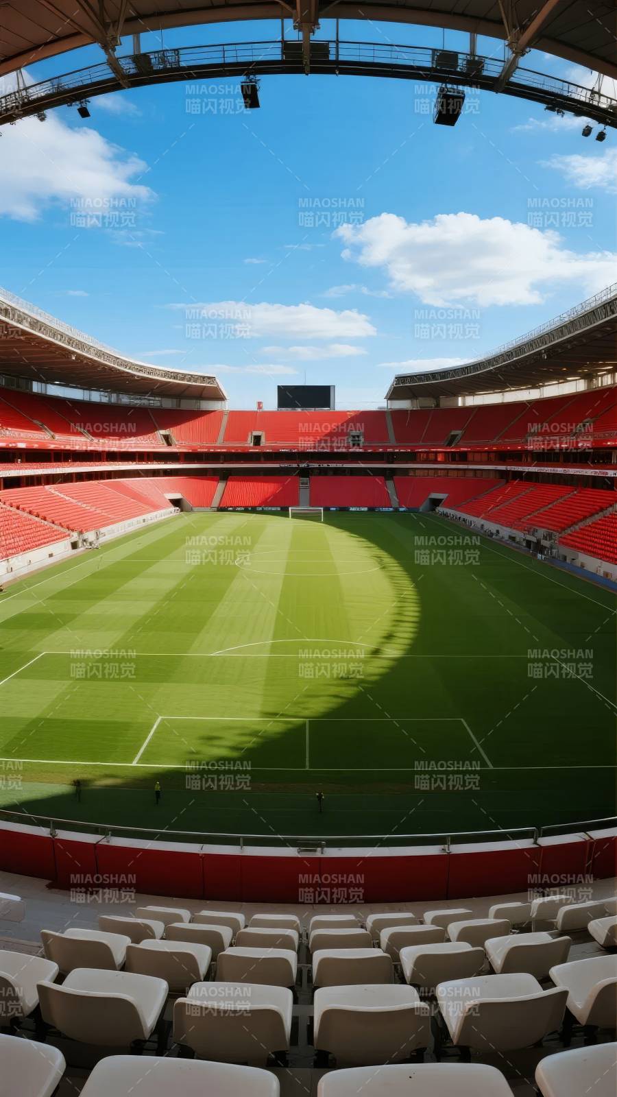 空旷的足球场图片