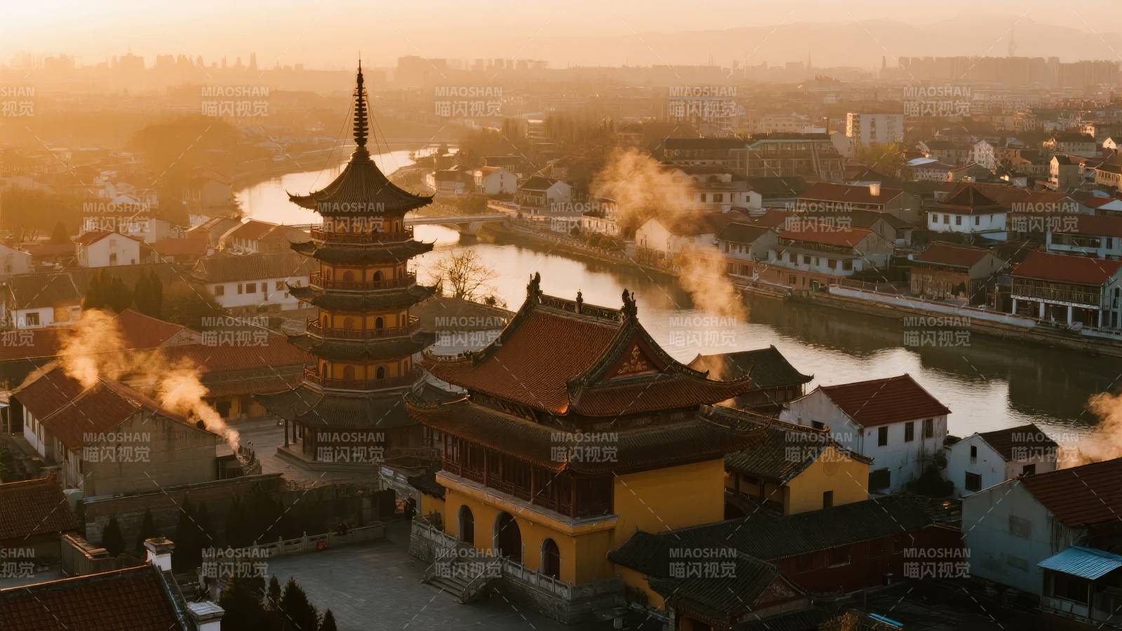 古塔晨曦映水乡图片