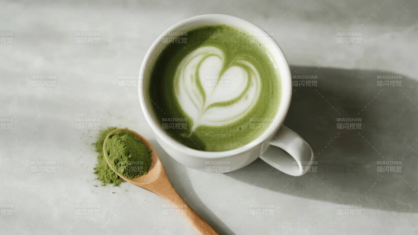 抹茶拿铁艺术图片