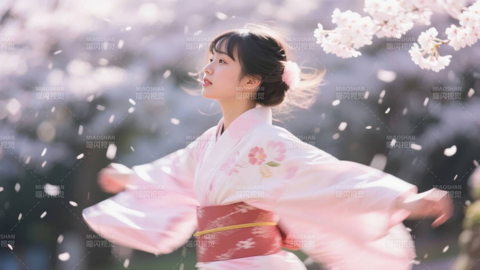 樱花下的和服少女图片
