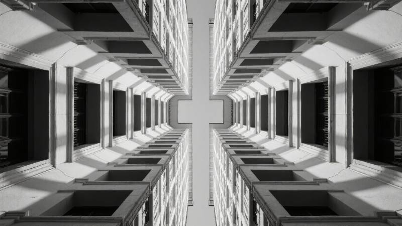 镜像走廊的几何之美图片