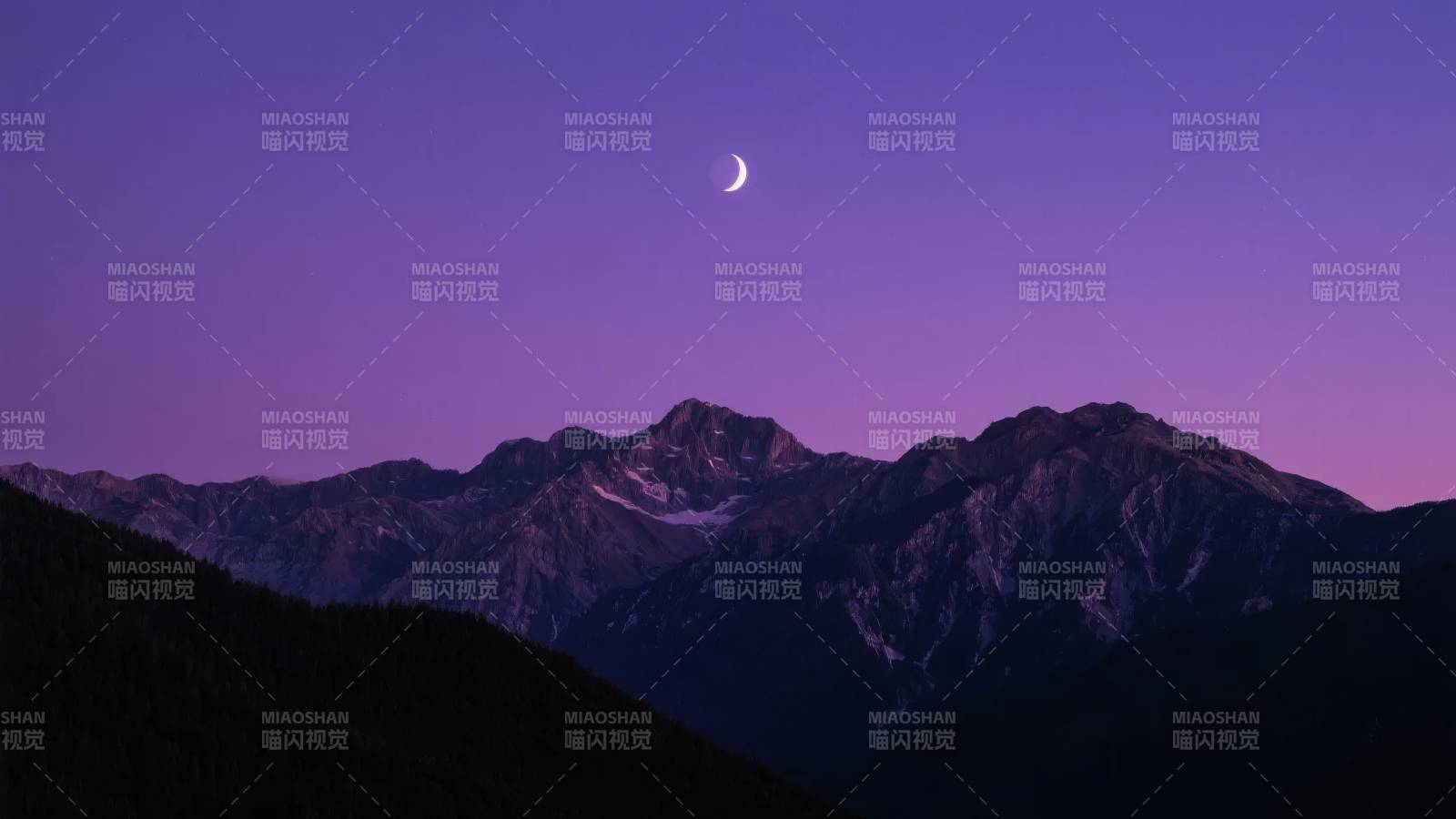 月下群山静谧图片