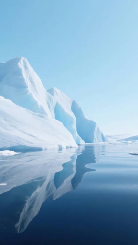 冰山倒影静谧湖图片