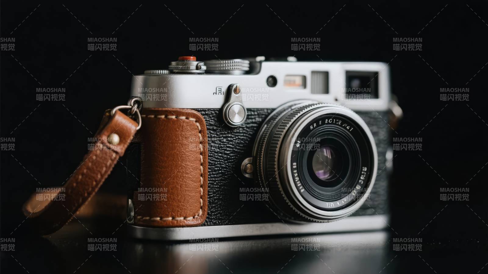 复古相机静物照图片