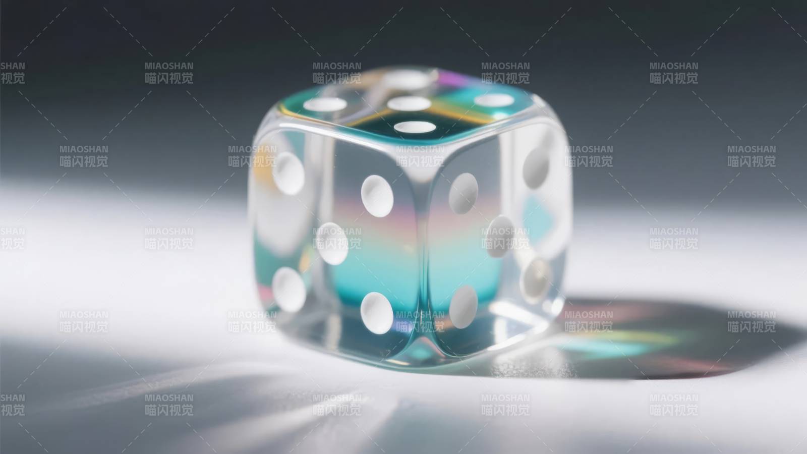 透明骰子光影交错图片