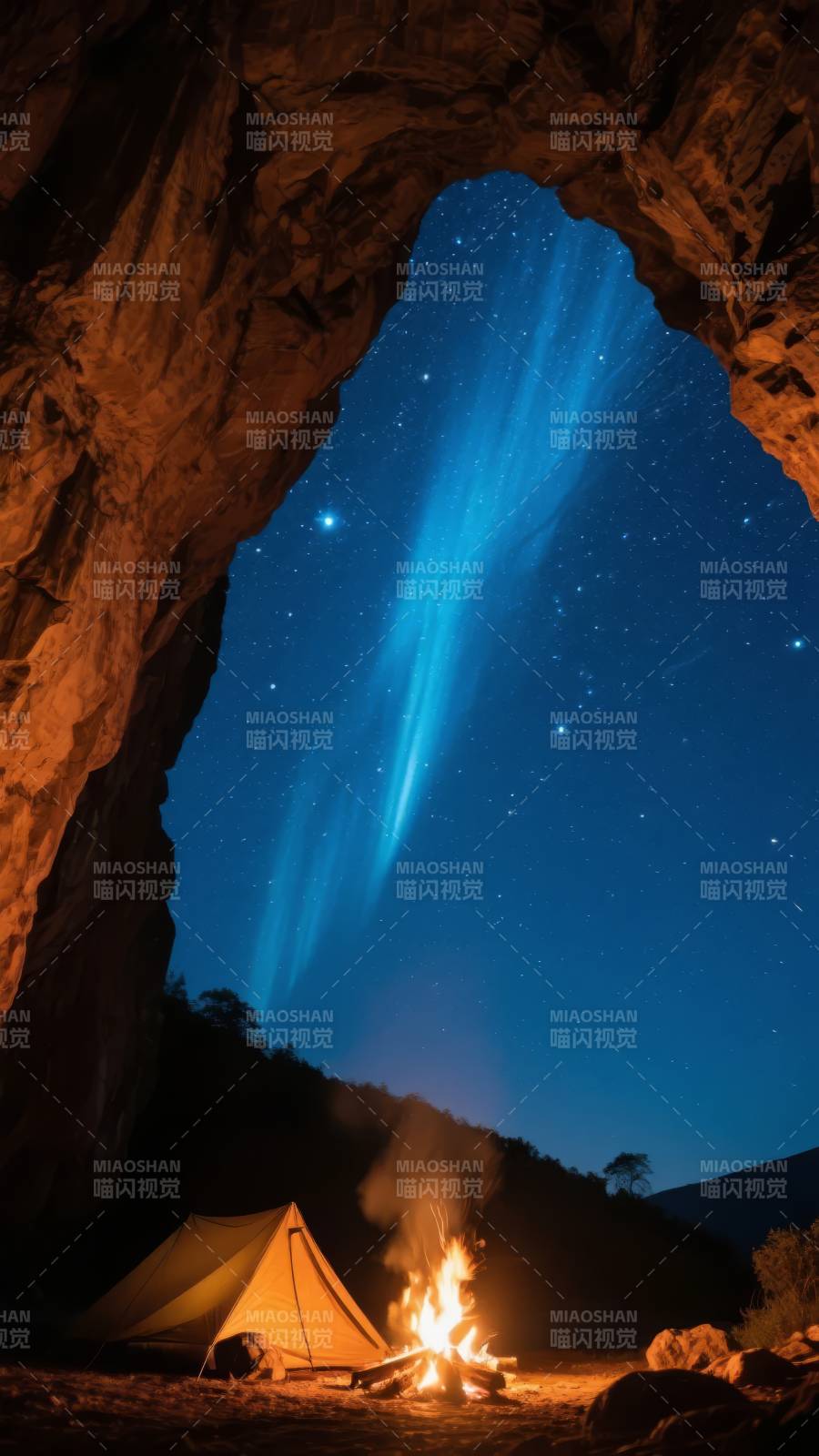 洞穴星空露营图片
