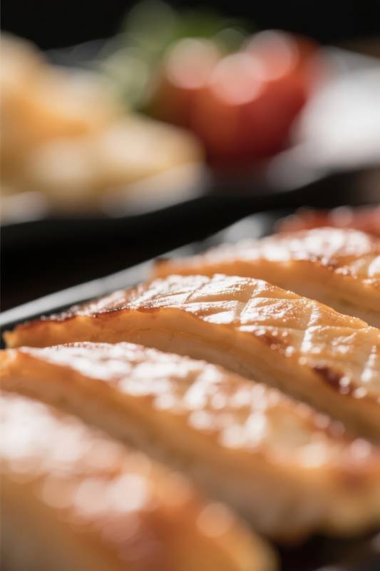 金黄酥脆烤鸡胸图片