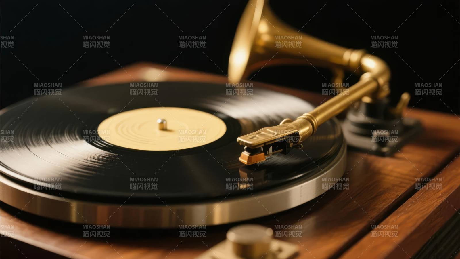 黑胶唱片机播放中图片