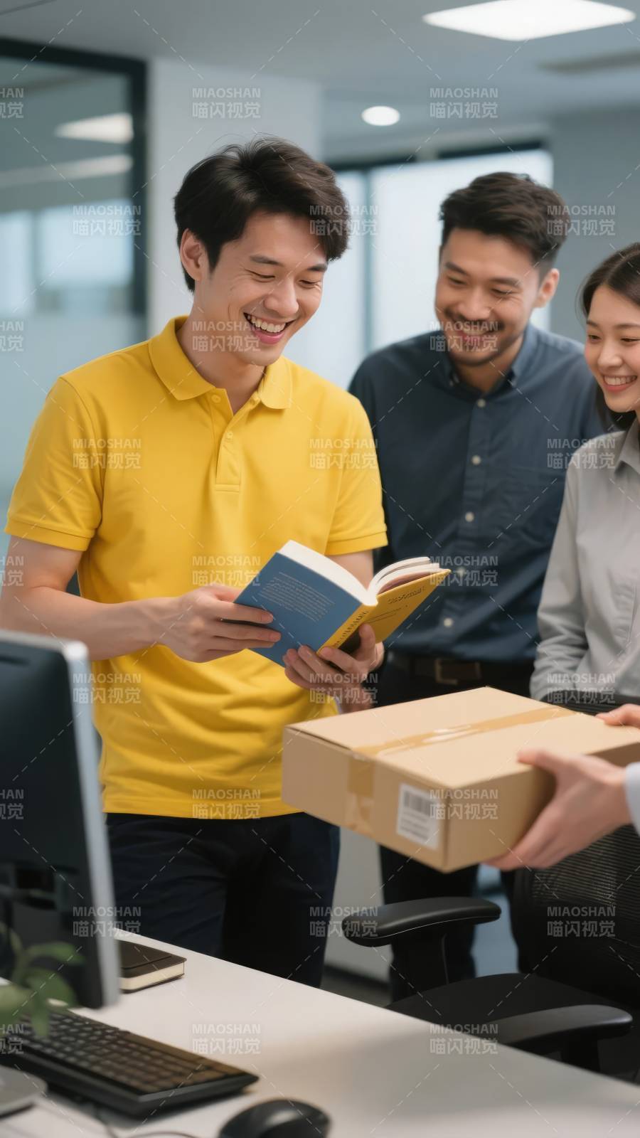 办公室里的欢乐时刻图片