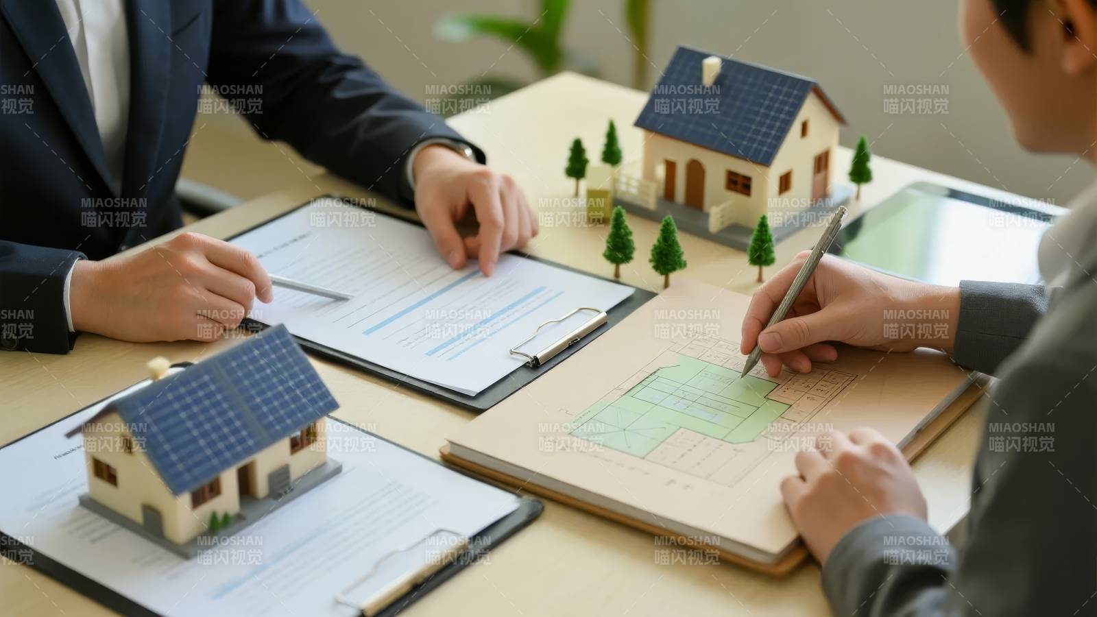 房屋设计洽谈现场图片