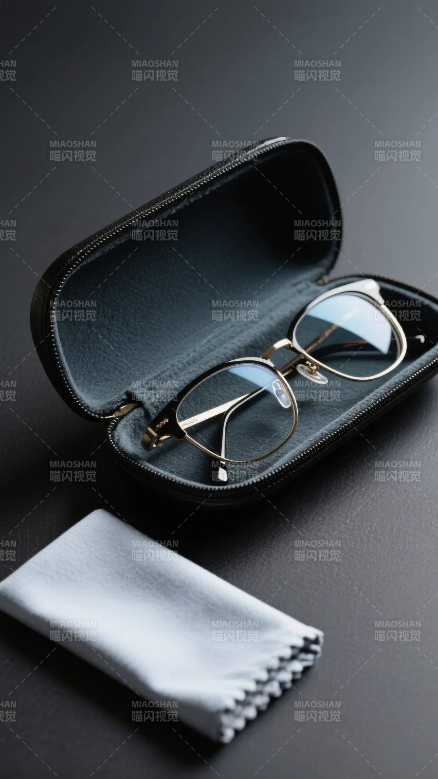 眼镜与收纳盒图片