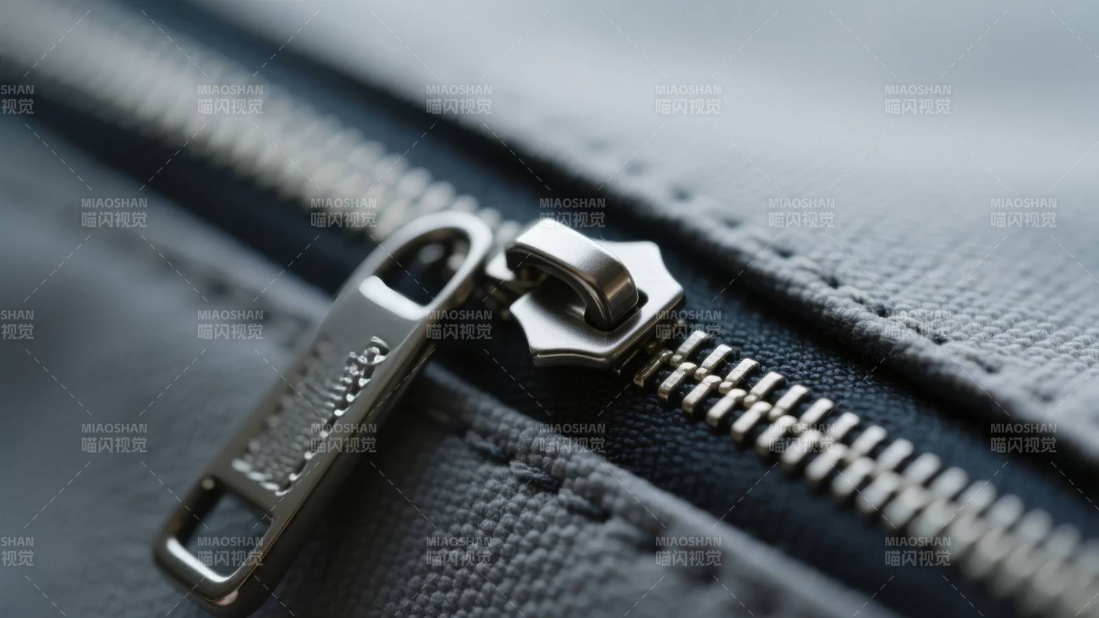 拉链特写 金属光泽图片