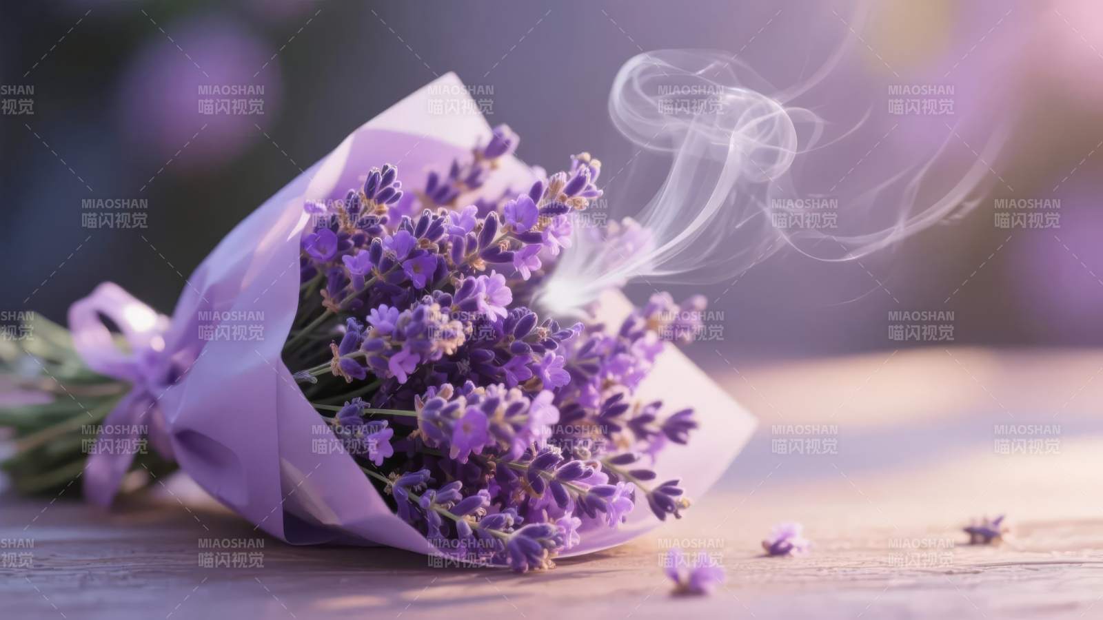 薰衣草香氛静谧图片