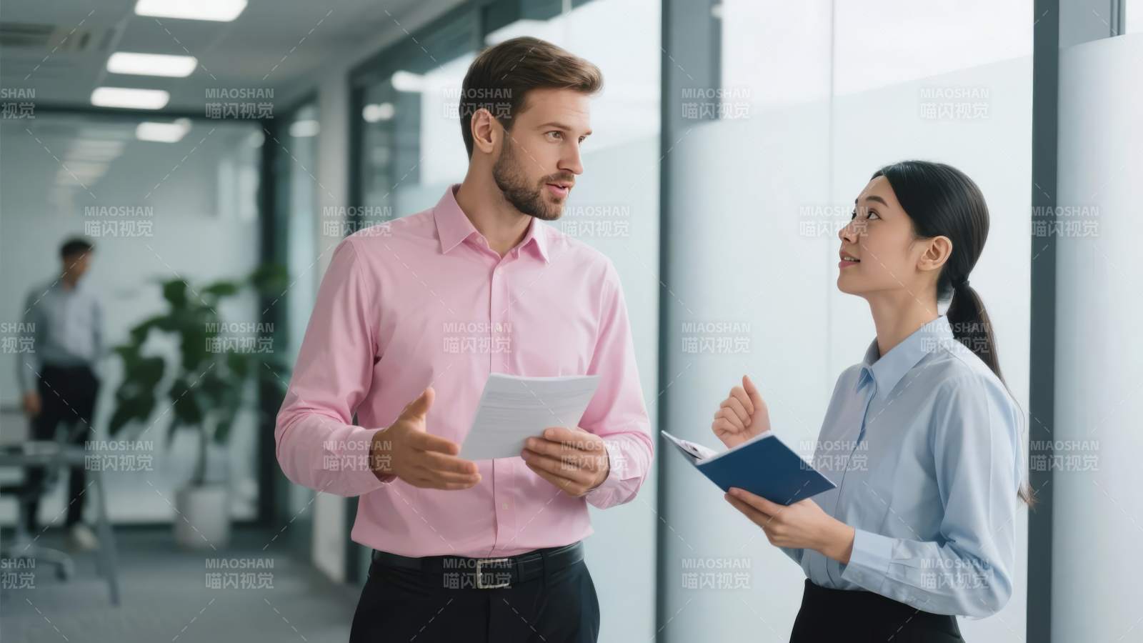 职场对话瞬间图片