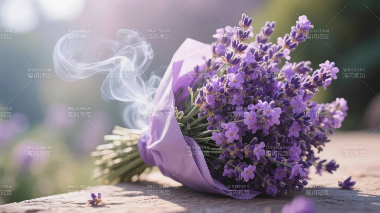 薰衣草香氛静谧图片