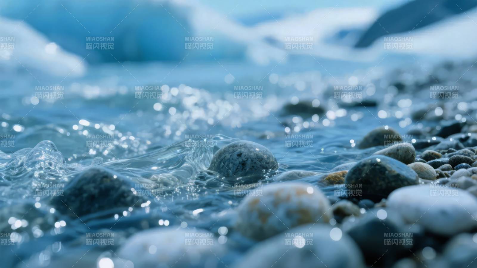 冰川溪流石滩图片