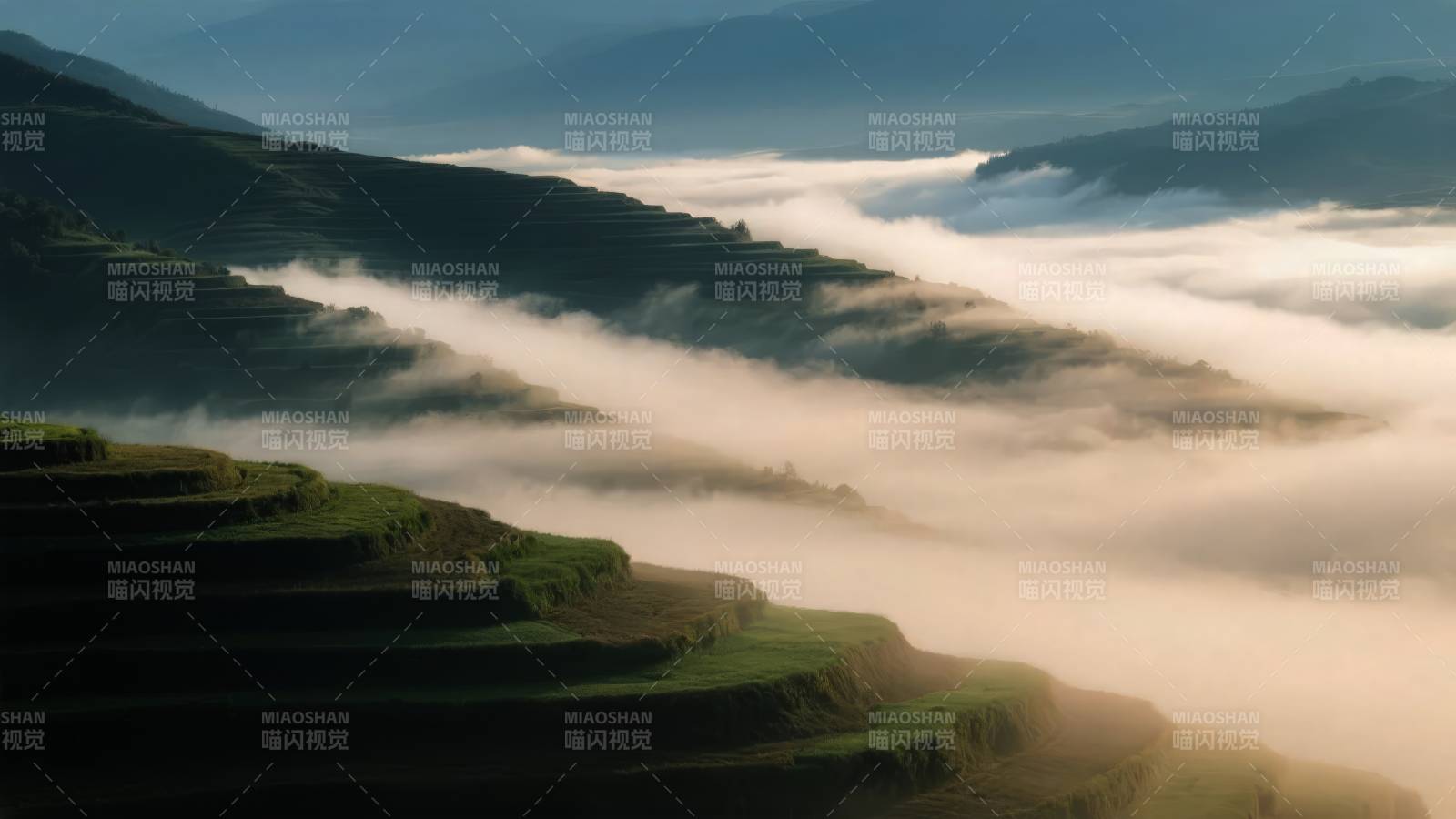 云海梯田晨曦图片