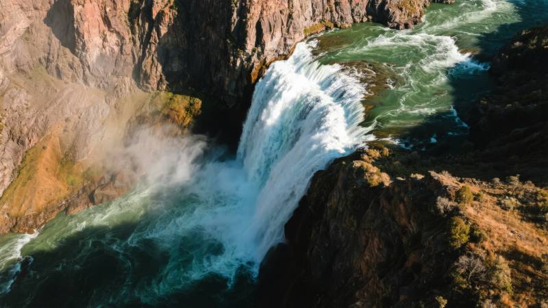 壮丽瀑布峡谷风光图片