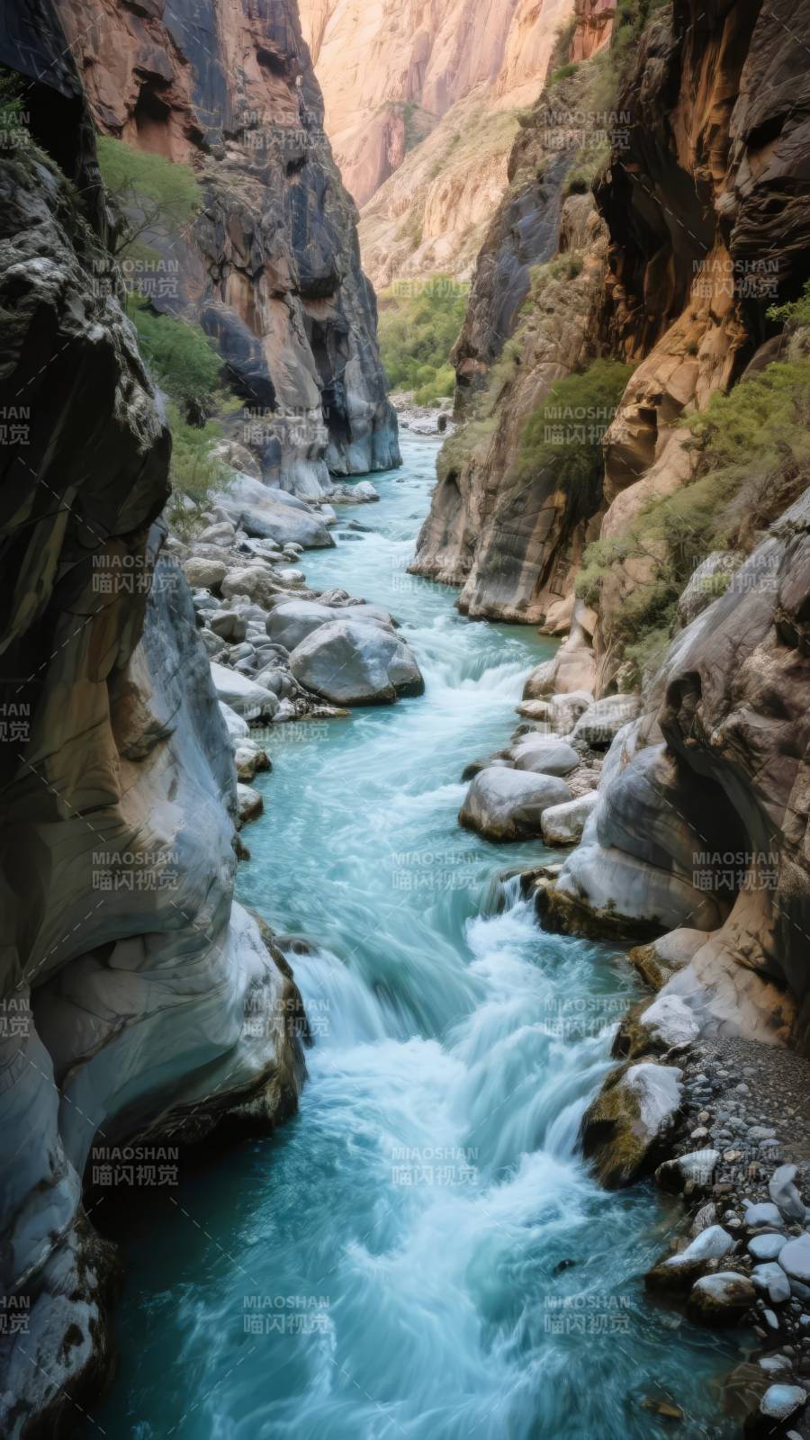 峡谷碧流图片