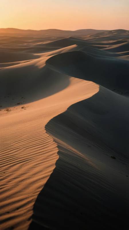 沙漠日落沙丘图片