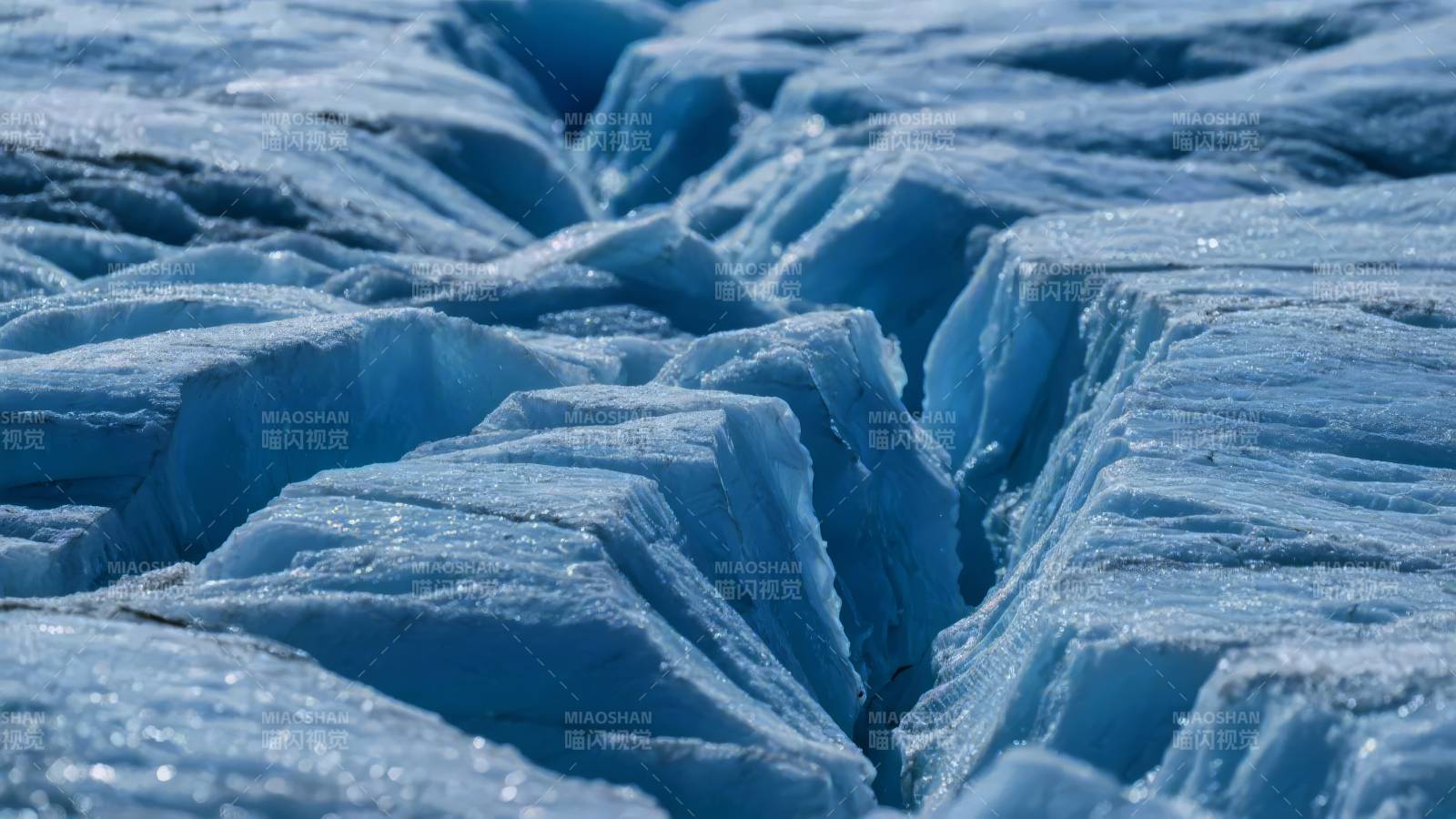 冰川裂隙图片