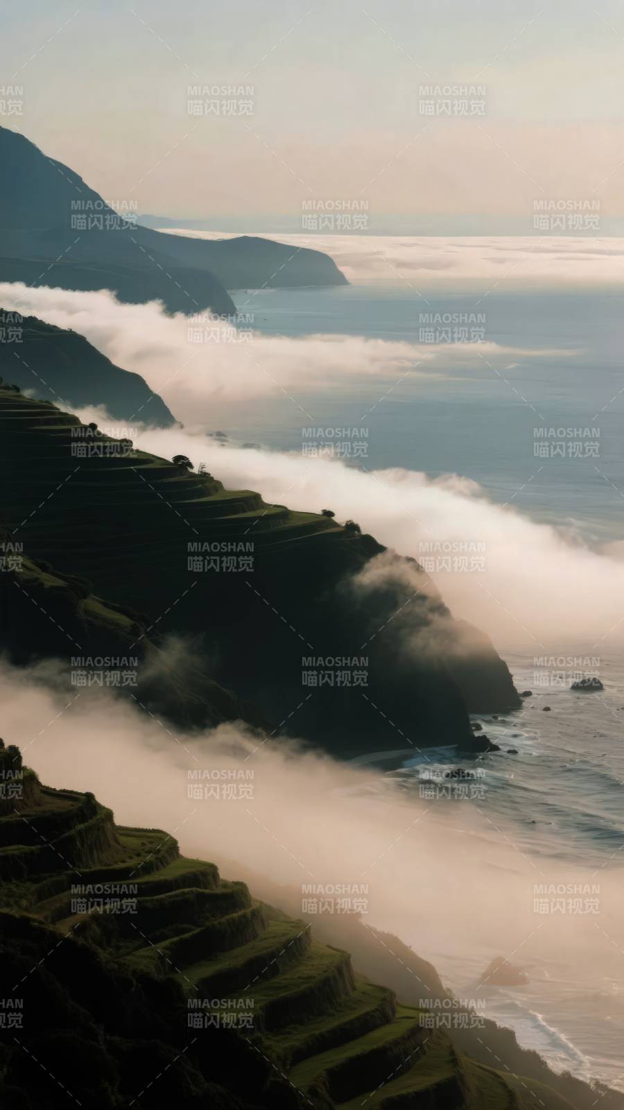 云海梯田悬崖图片