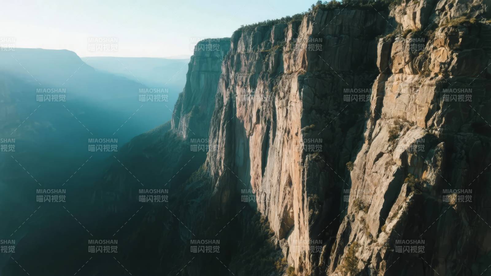 壮丽峡谷风光图片