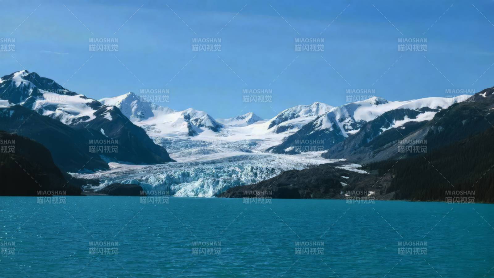 雪山冰川湖景图片