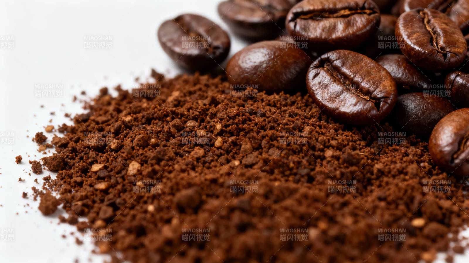 咖啡豆与研磨粉图片