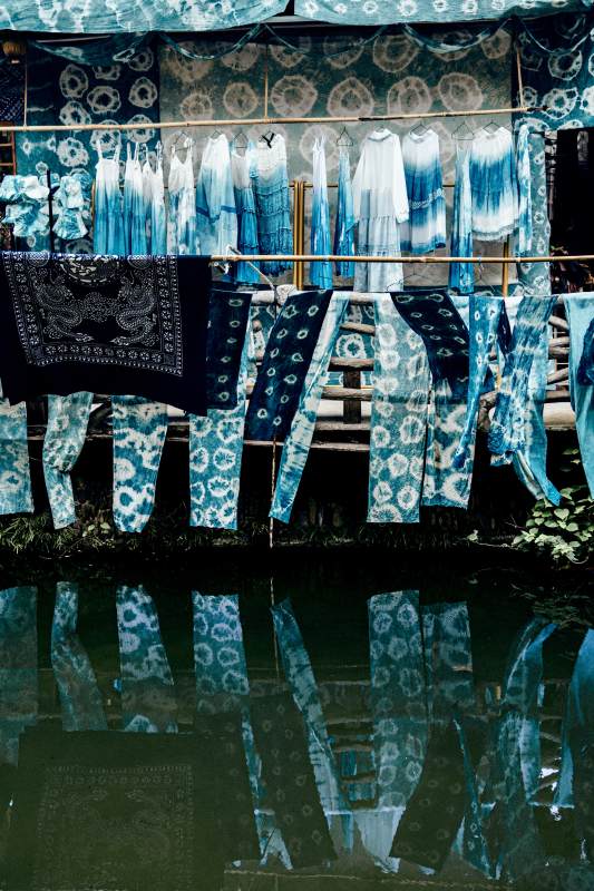 蓝染布艺映水影图片