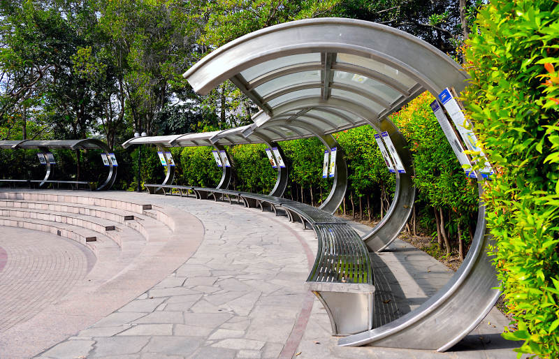 现代公园长椅廊图片