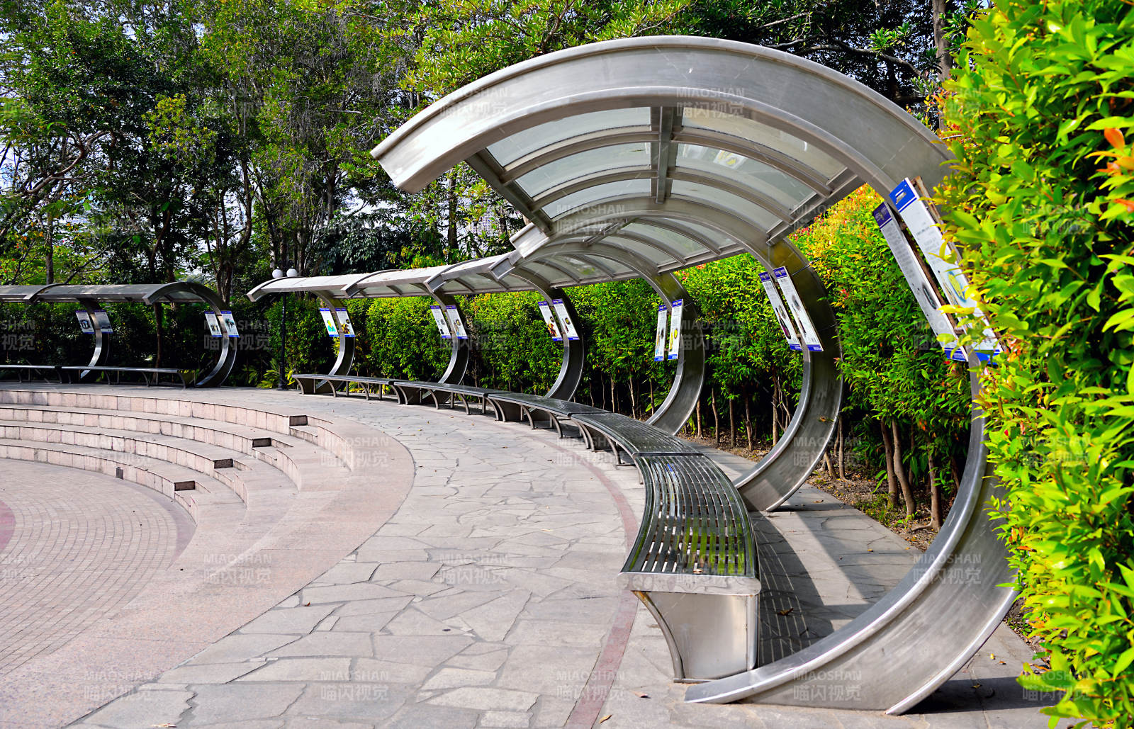现代公园长椅廊图片