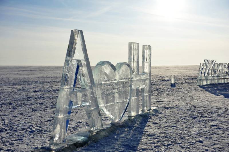 冰雕字母艺术图片