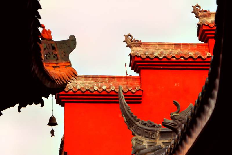 红墙飞檐古韵图片