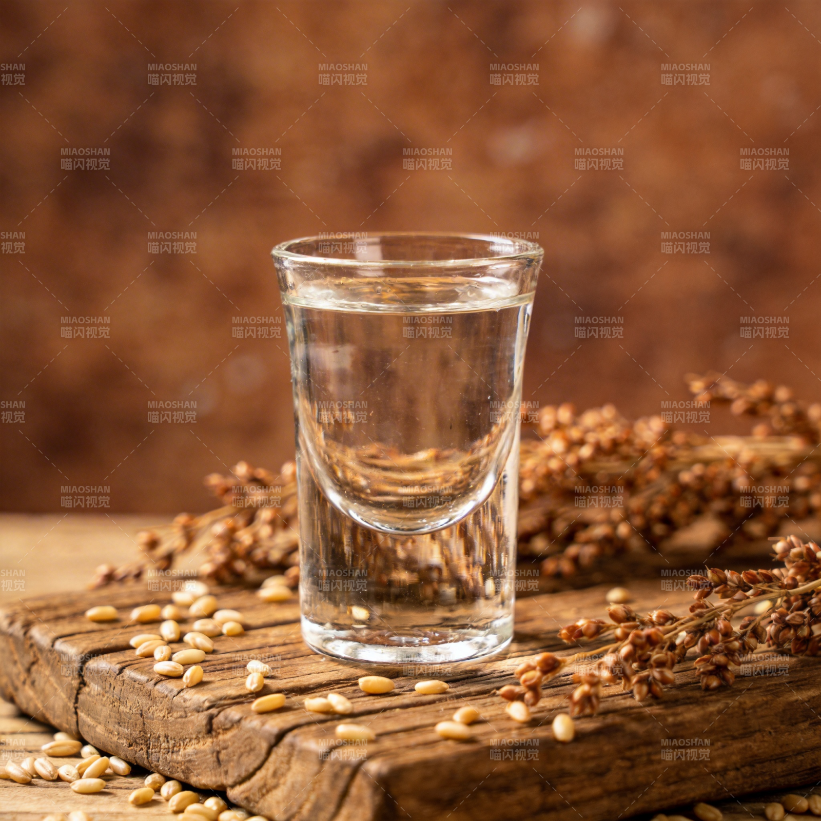 清酒与谷物图片