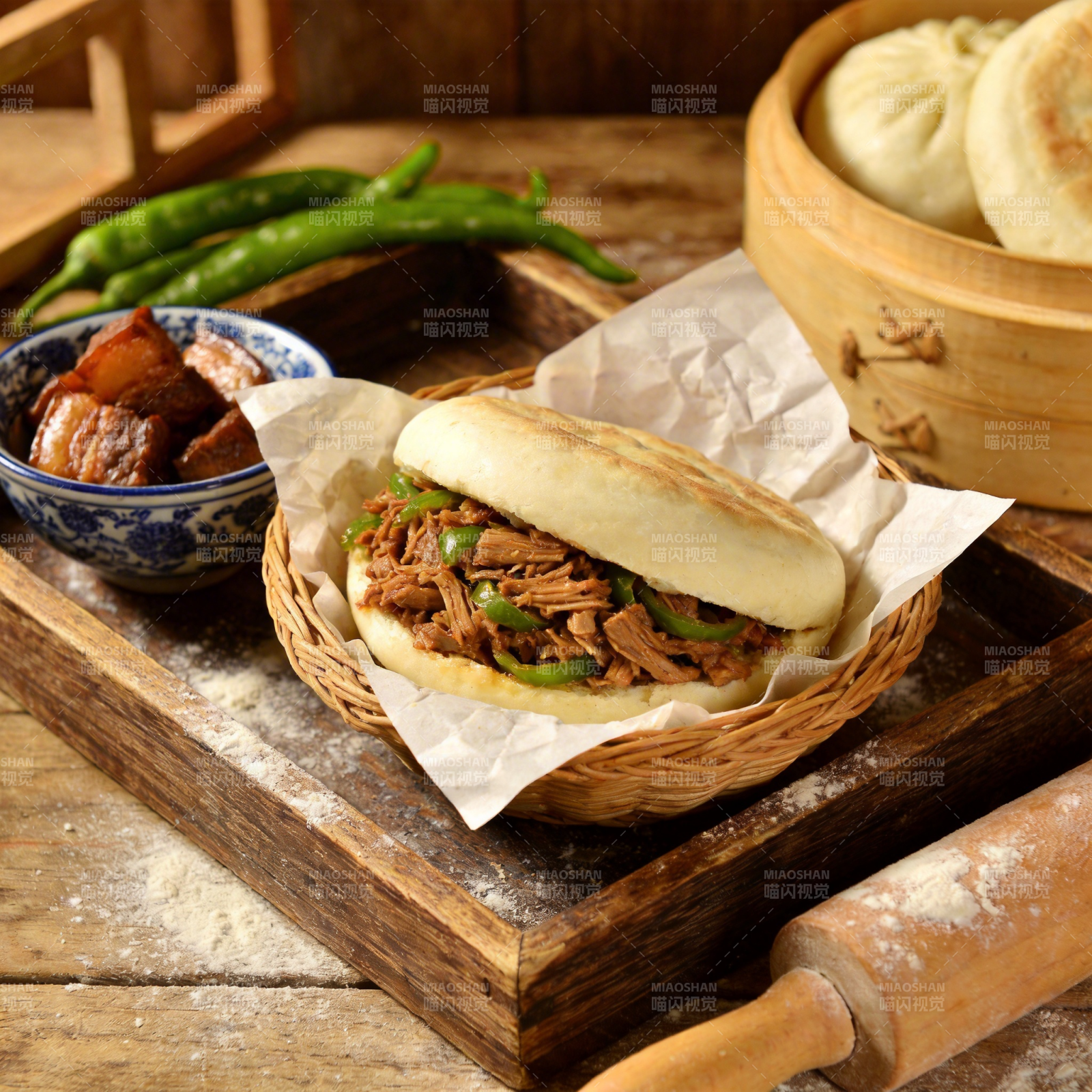 肉夹馍配青椒图片