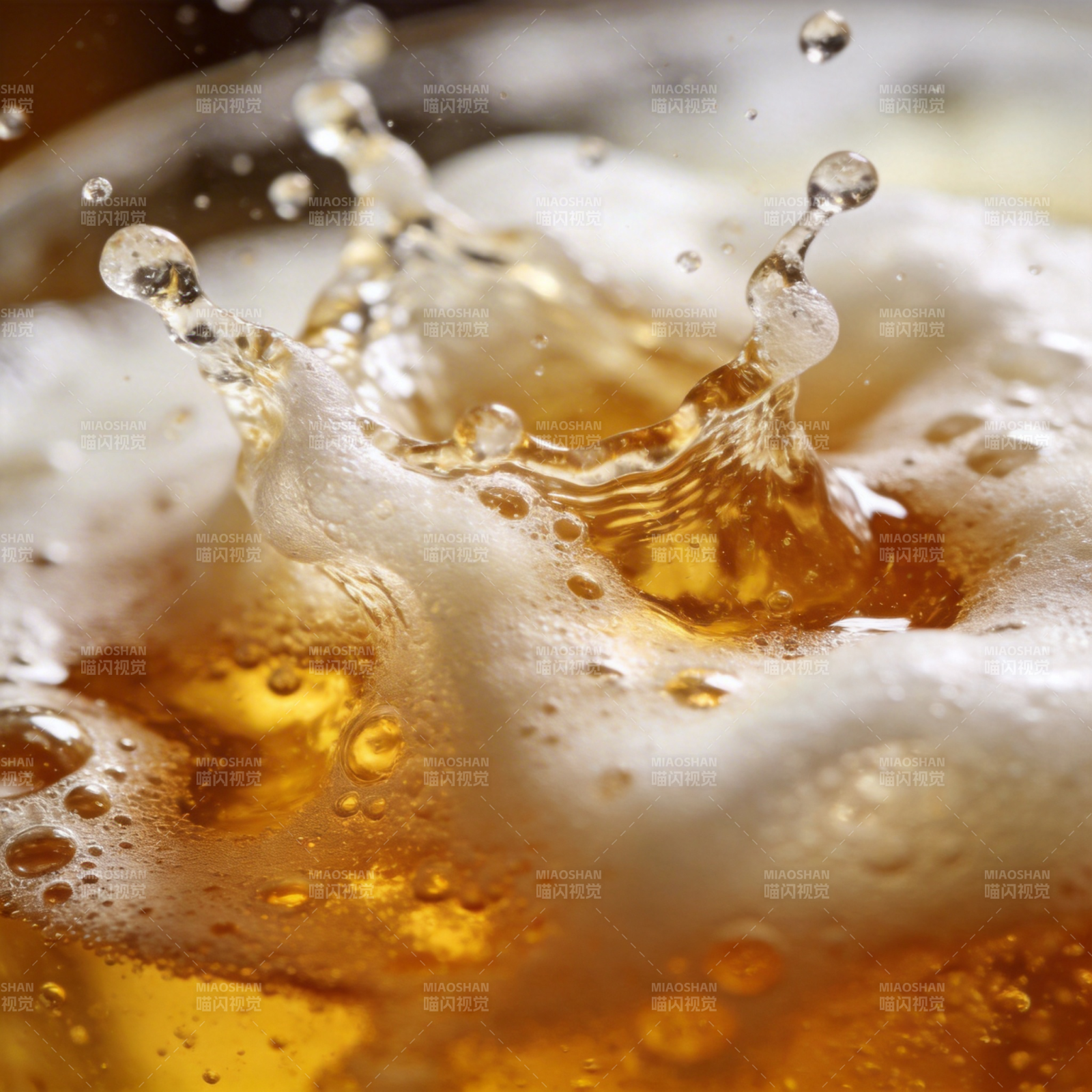 啤酒飞溅瞬间图片