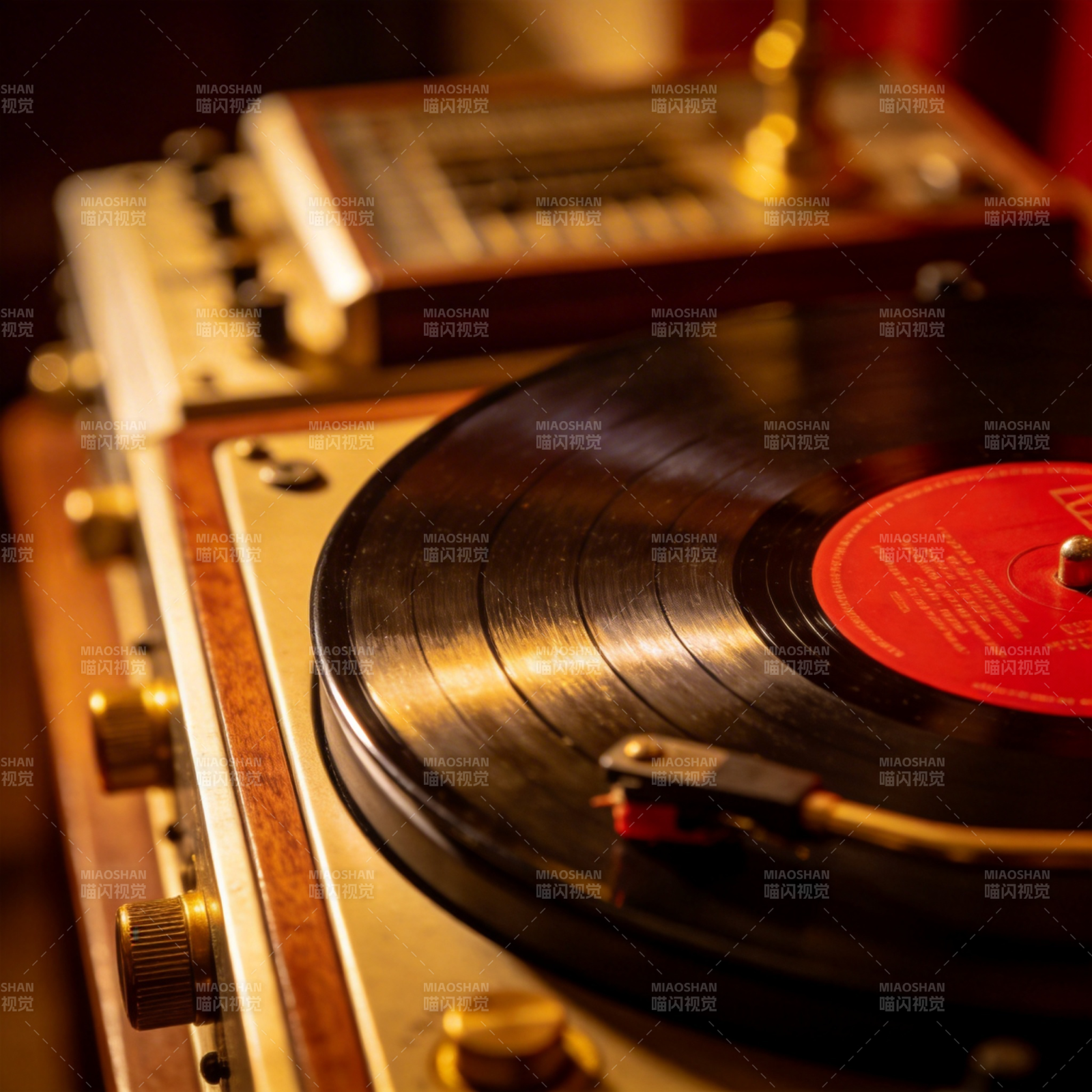 黑胶唱片播放器图片
