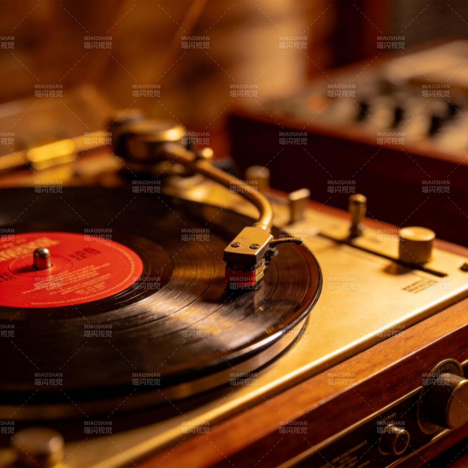 黑胶唱片机图片