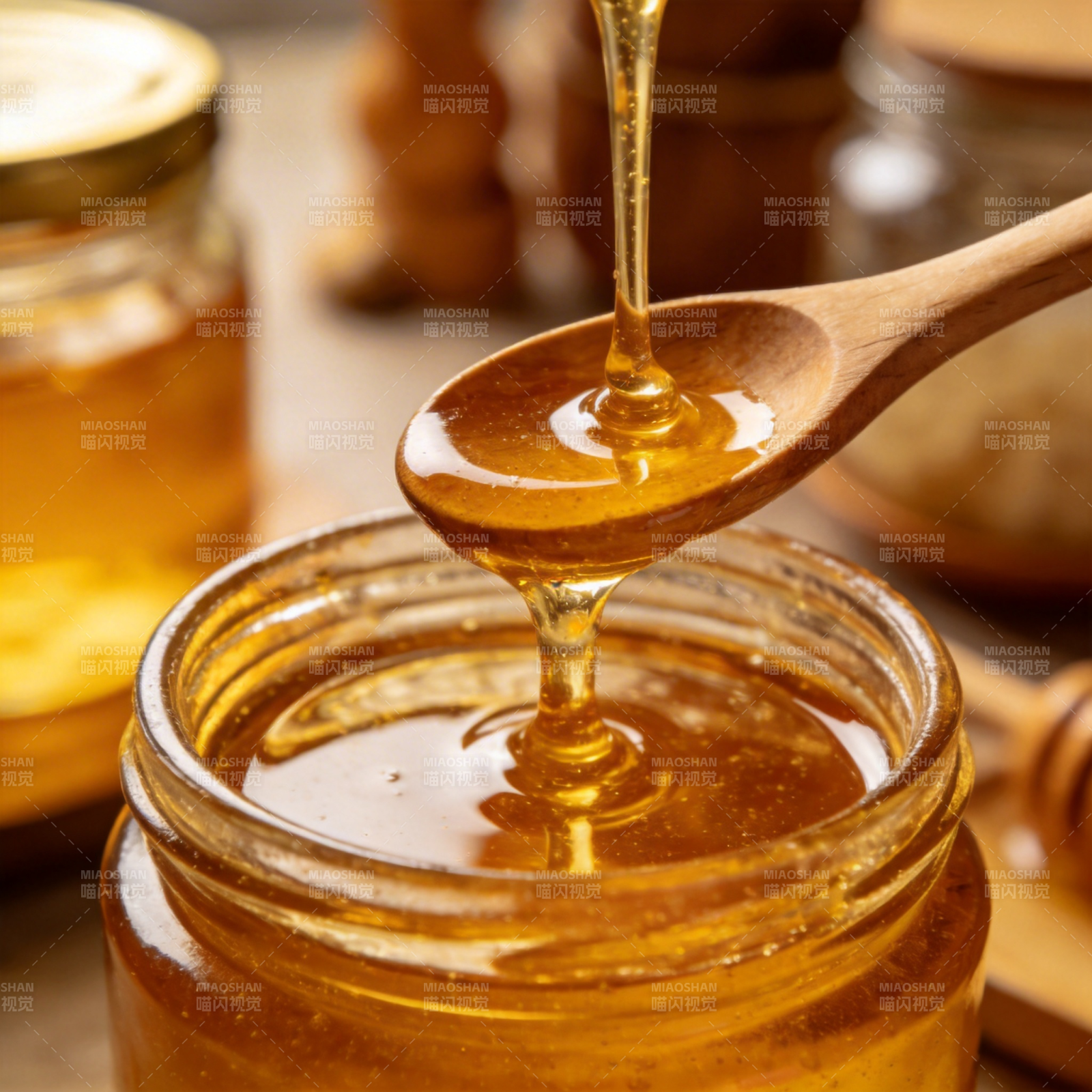 蜂蜜流淌瞬间图片