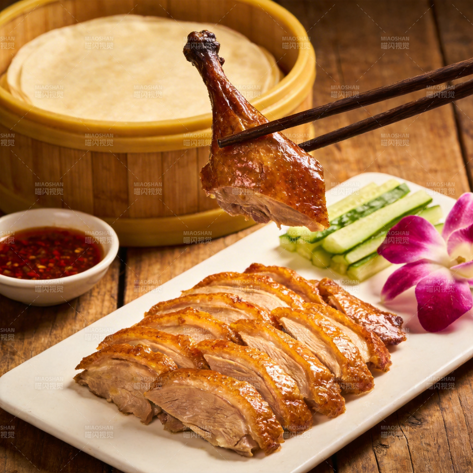 北京烤鸭配薄饼图片