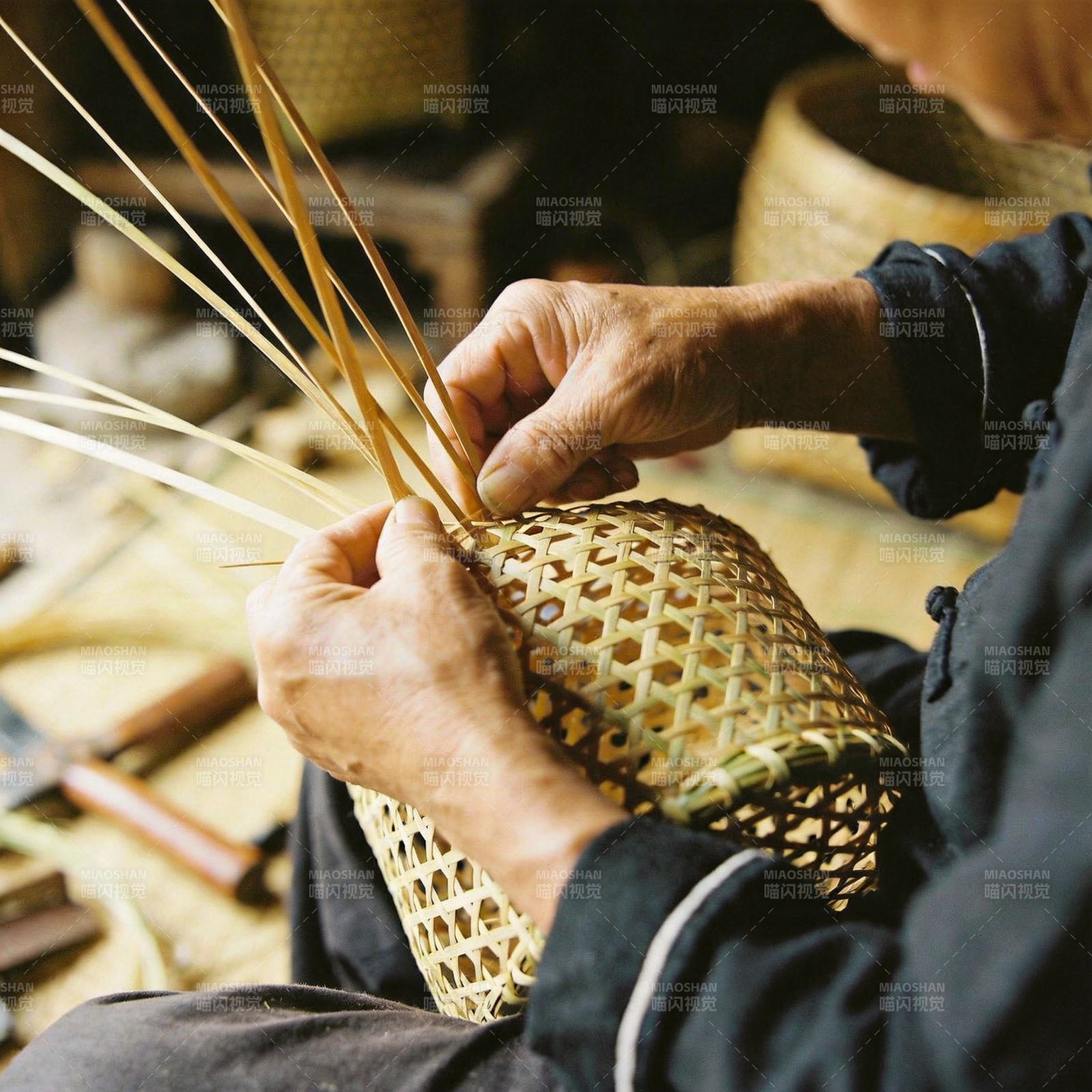 手工编织竹篮图片