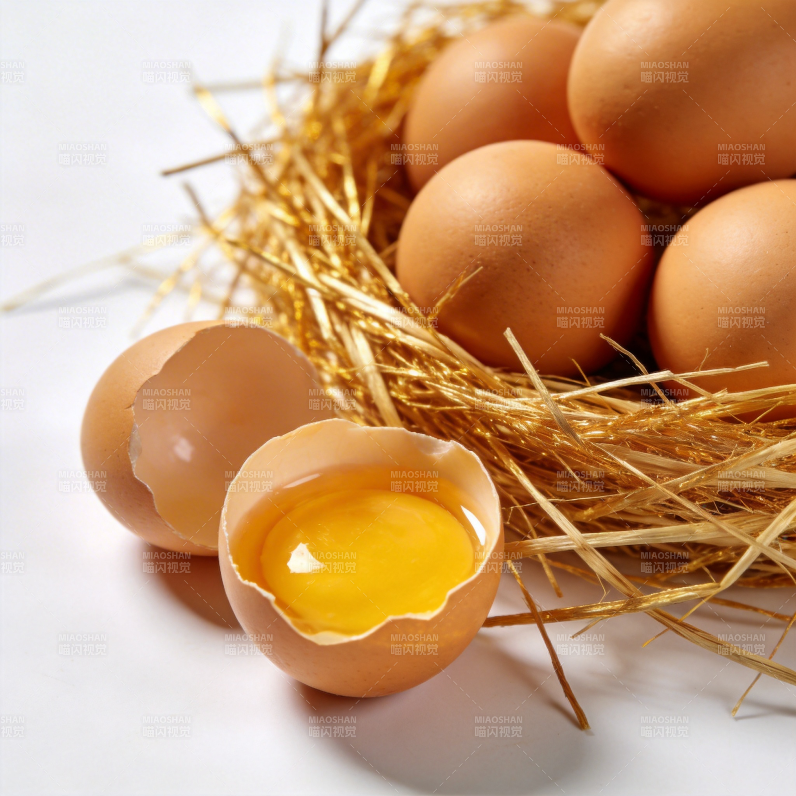 蛋黄与蛋壳图片